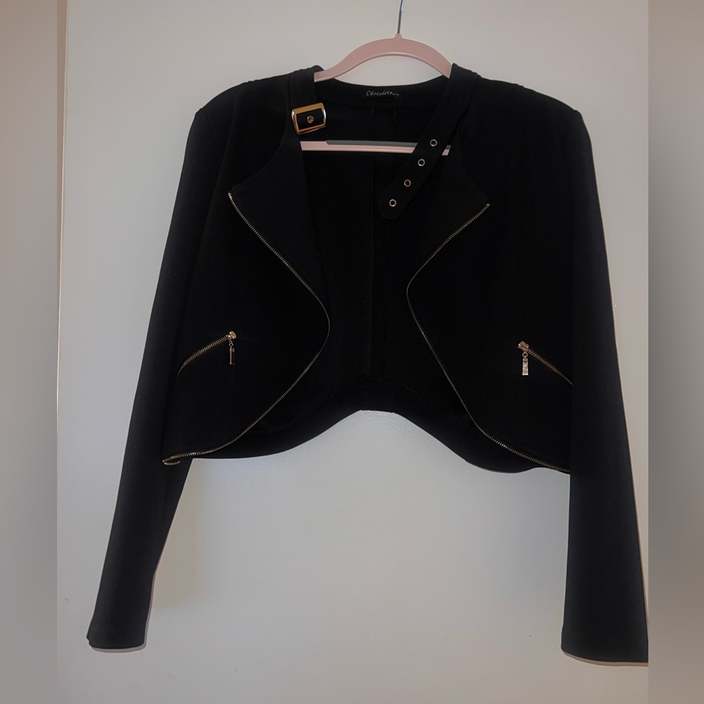 Chic Black Blazer w/ Gold Accents - L